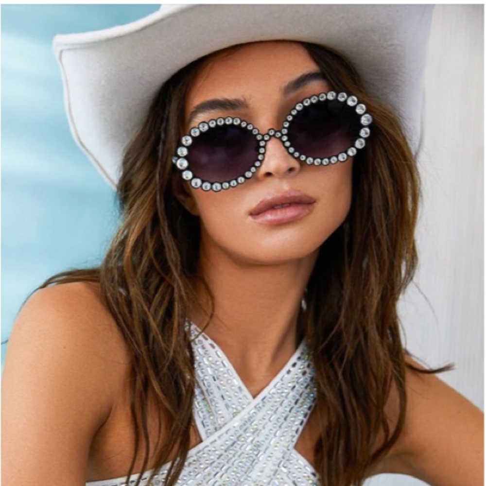 ✨New✨ 12th Tribe Bennie Black Rhinestone Sunglasses
